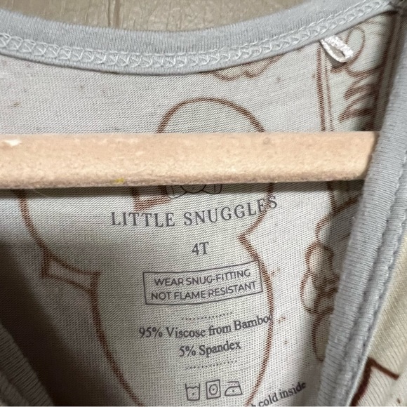 Little Snuggles t-shirt size 4T - Picture 3 of 4